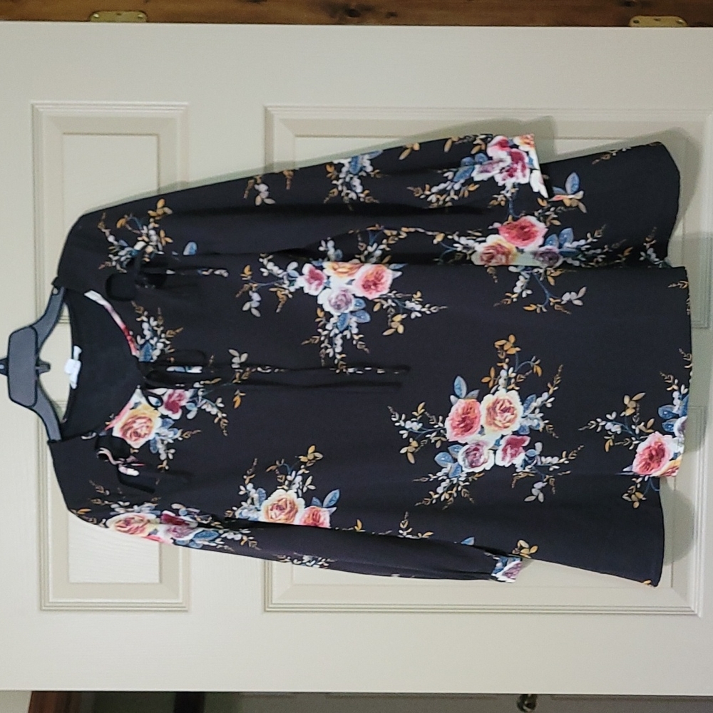 Ladie's Dress Size Small